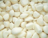 Peeled garlic